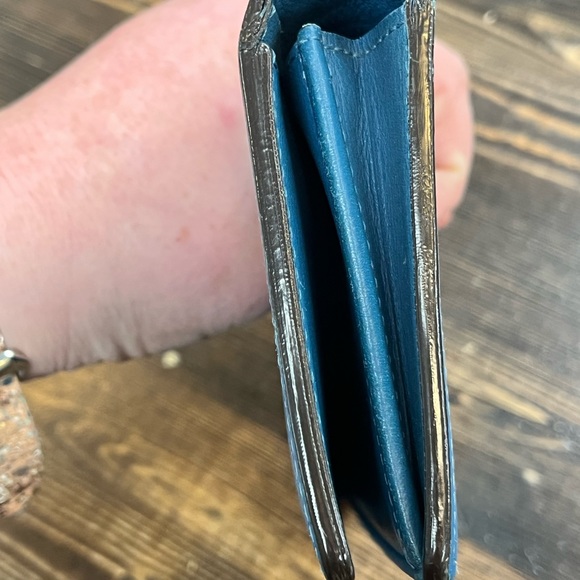 EUC Louis Vuitton Brazza Wallet w/ COA - Picture 14 of 14